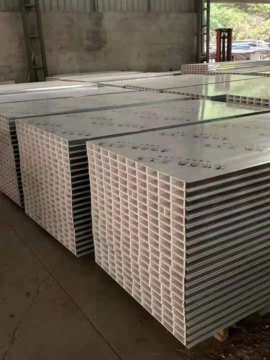 柳州玻镁板机器设备特性